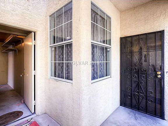 4th image of 1830 N Buffalo Dr Unit 1021