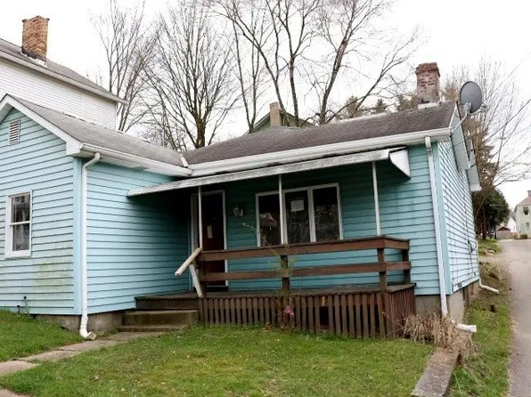 515 N 5th St, Apollo, PA 15613