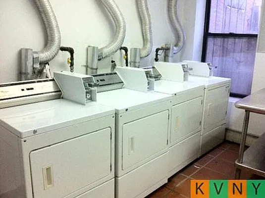 Rented by KVNY Soho | media 30