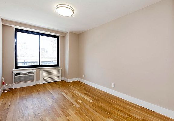 3rd image of 784 Columbus Ave APT 14R