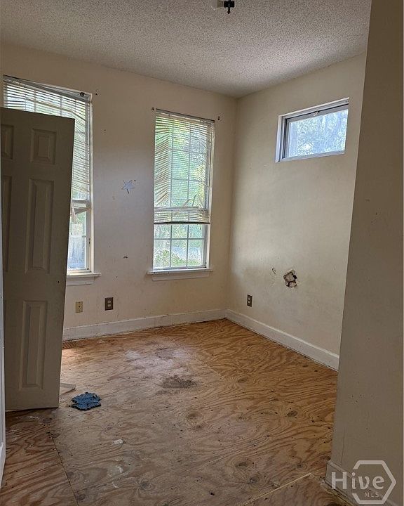 2nd image of 626 W 36th Street