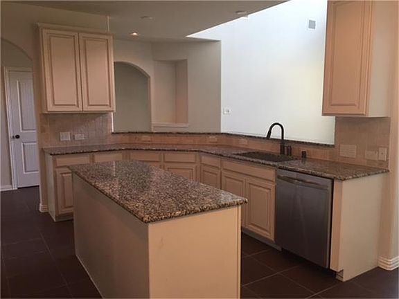 2nd image of 22311 Larch Grove Ct