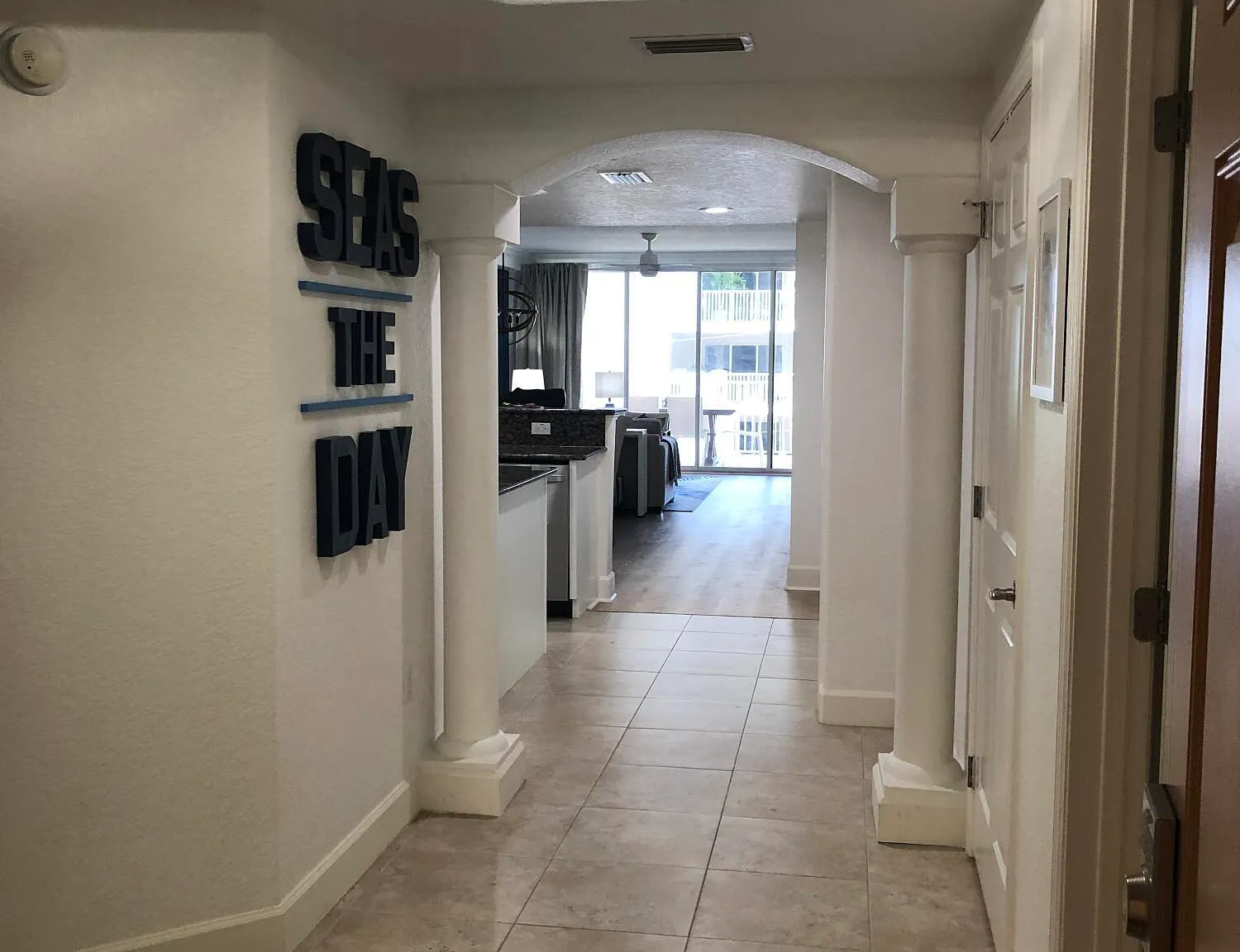 3 bed, 2.0 bath, 1686 sqft, $2,800 — Photo 4