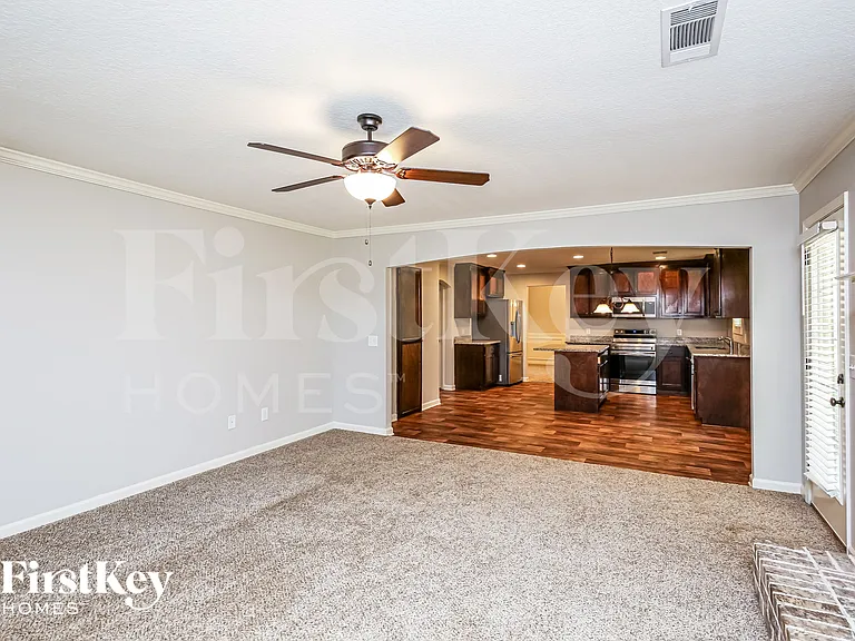611 Peachtree Rd — Photo 5