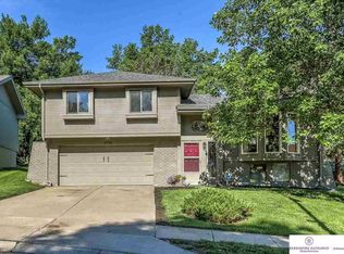 6756 S 87th St, Ralston, NE 68127