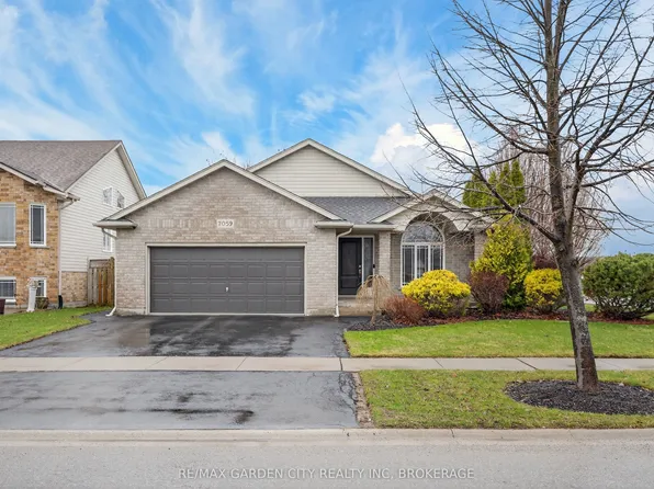 7059 Parkside Rd, Niagara Falls, ON L2H 3L6