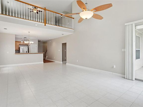 5th image of 1073 Marina Dr