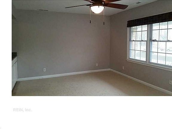 2nd image of 598 Pinewood Dr APT 204