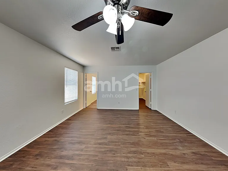 16923 W Central St — Photo 12