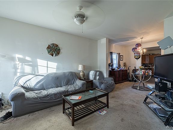 3rd image of 75 W Pilkington St