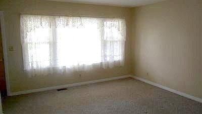 3rd image of 308 Juniper Dr