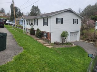 166 Circle Dr, Fairmont, WV 26554