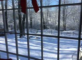 32 Oak Ridge Ln, West Hartford, CT 06107