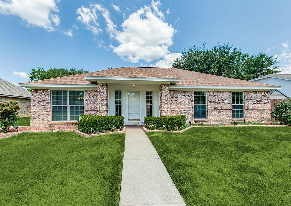 1st image of 3206 Kingswood Dr