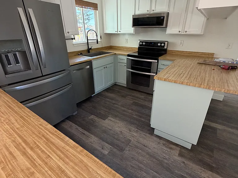 3293 Roland Dr — Photo 6