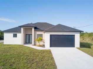 3318 30th St SW, Lehigh Acres, FL 33976