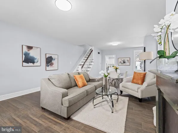 229 W Broad St, Burlington, NJ 08016