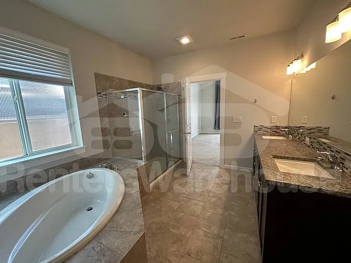 2711 Fiddleback St NE — Photo 9