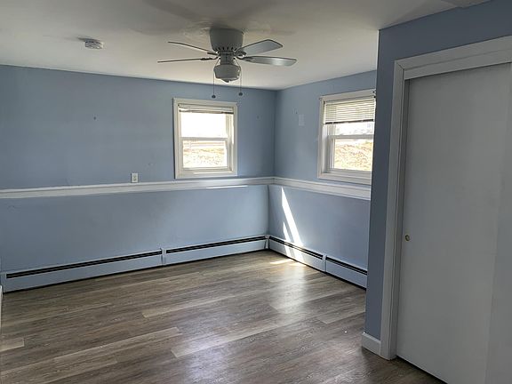 4th image of 2 Rosemont Ave APT A