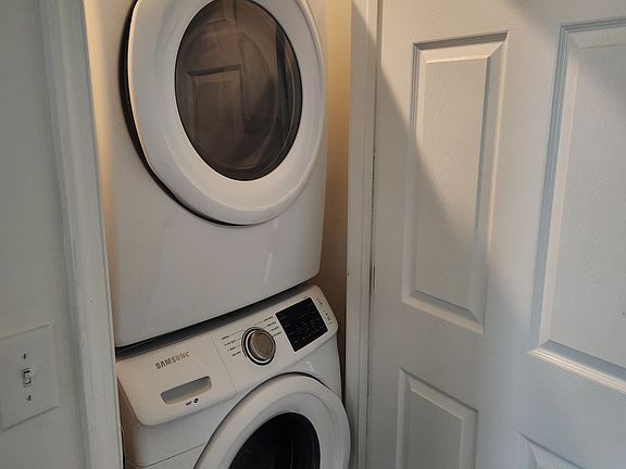 In unit washer dryer