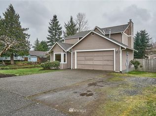 425 NE 4th St, North Bend, WA 98045