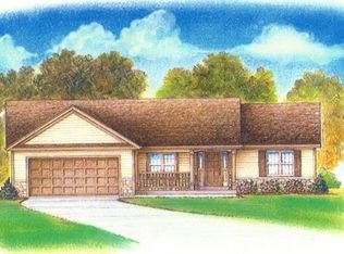 N8087 Woody Ln, Ixonia, WI 53036