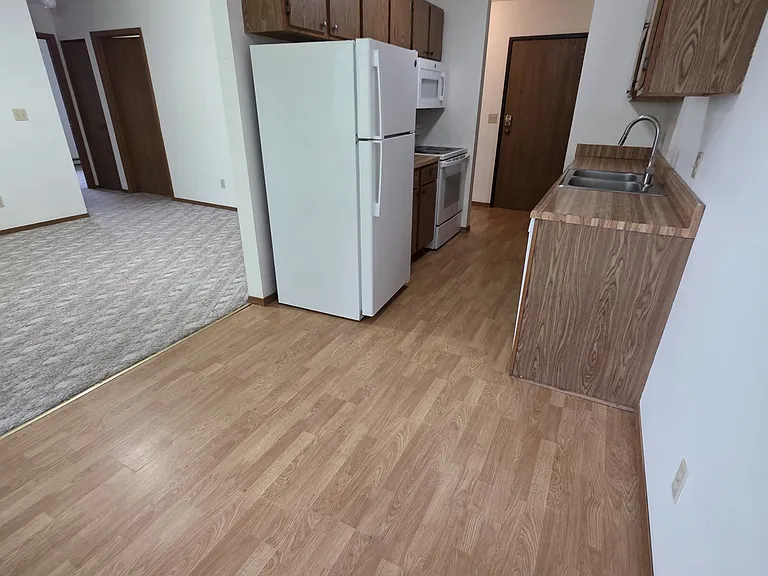 440 Jersey Ave NE #12 — Photo 1