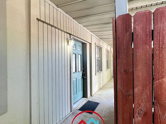 4th image of 1223 W Hopkins St #2