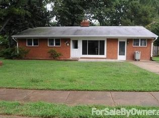 1202 Drake St SW, Vienna, VA 22180