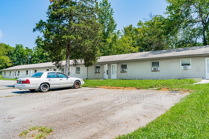 2nd image of 710 Glenn Ave