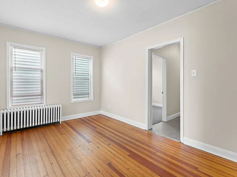 260 Ontario St — Photo 14