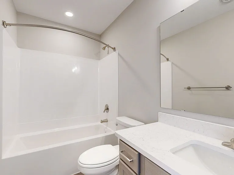 16026 Kenyon Ave #1 — Photo 23