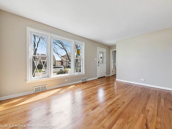 5th image of 4048 Kolze Ave