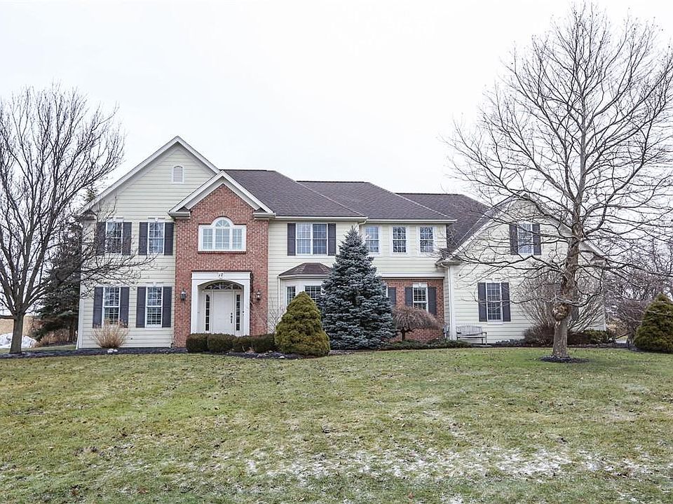 1st image of 17 Turning Leaf Dr