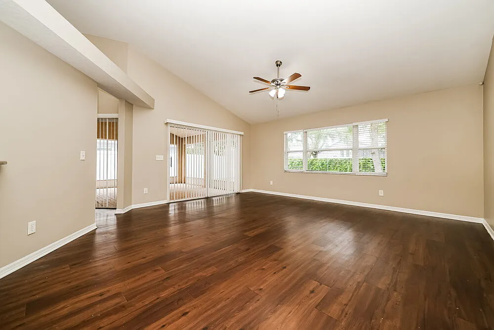 3 bed, 2.0 bath, 1751 sqft, $2,535 — Photo 3