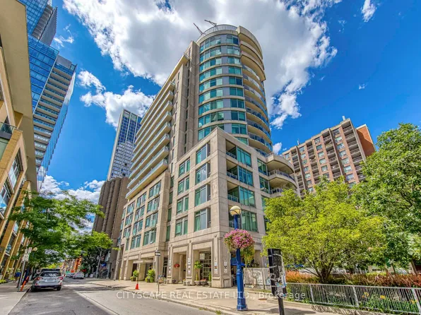8 Scollard St #1108, Toronto, ON M5R 1M2