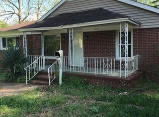 212 Pridmore St, Laurens, SC 29360