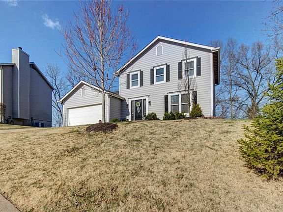 3rd image of 731 Grand Glen Dr