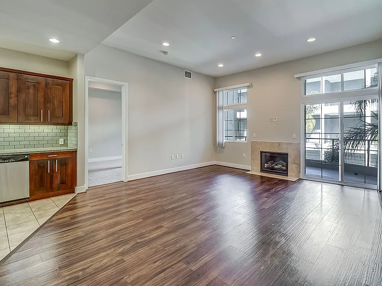 Axis 2300 Apartments — Photo 66
