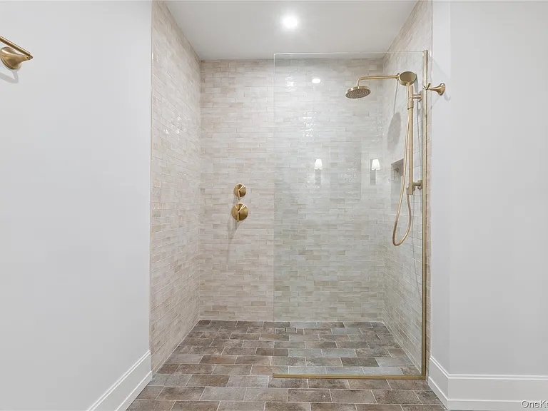 25 S Riverside Ave #207 — Photo 14