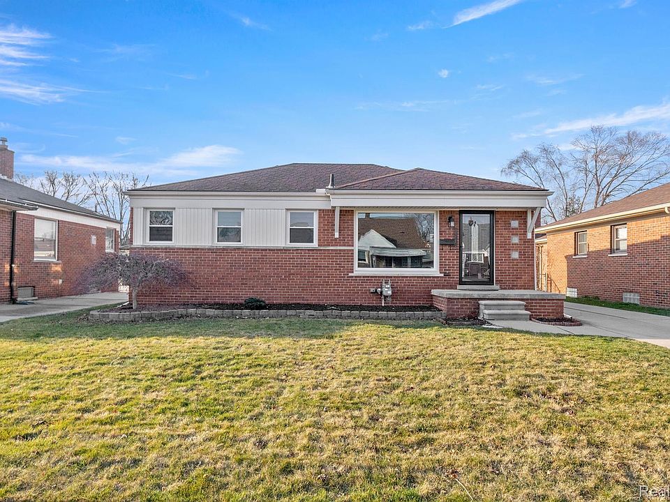 1st image of 17483 Herrick St
