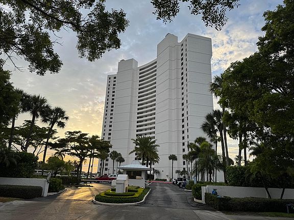 2nd image of 5200 N Flagler Drive #803