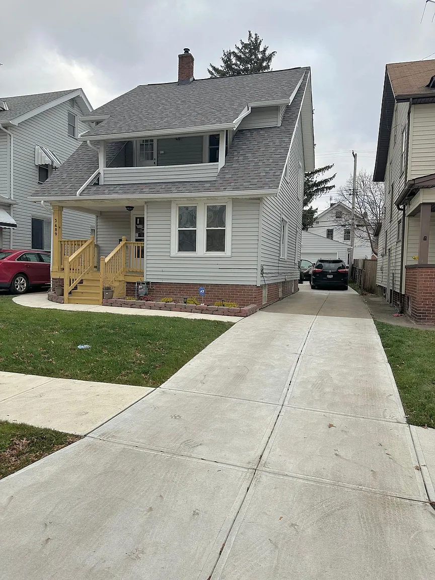 3489 W 118th St photo 1