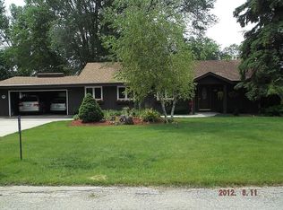 3073 Smith Lake Rd, West Bend, WI 53090