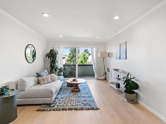 2nd image of 127 Bayo Vista Avenue #309