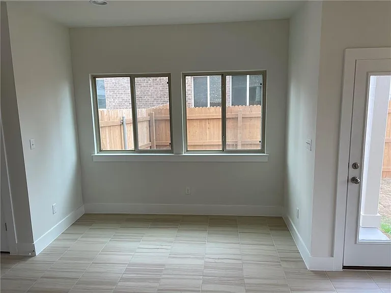 526 White Steppe Way — Photo 11