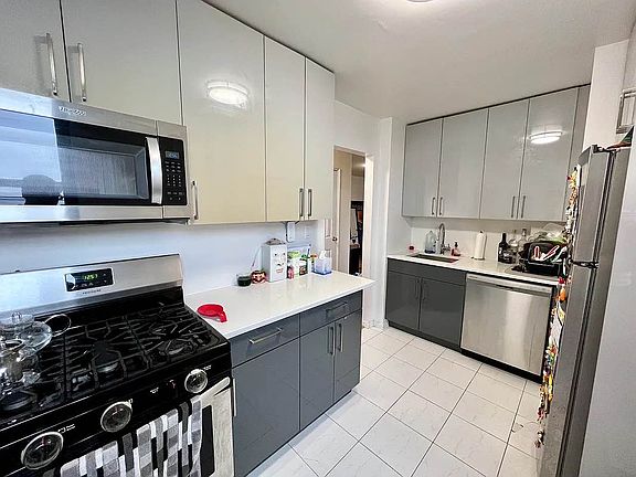 5th image of 1360 Ocean Pkwy APT 6H