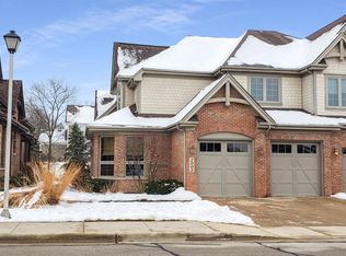 2005 Mackenzie Pl, Wheaton, IL 60187