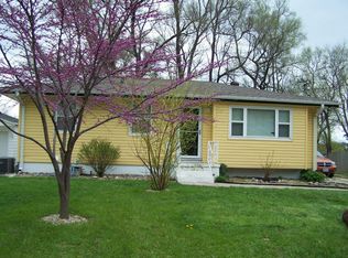 207 Crestmont Dr, Council Bluffs, IA 51503