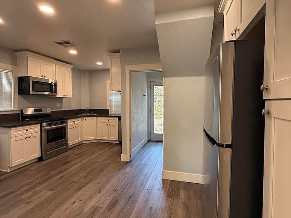 4th image of 2279 36th St